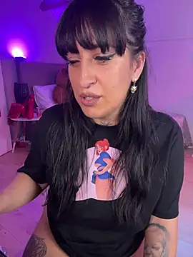 Snapshot of CarolaDrago chatting on November 2025 09:31:01 AM CarolaDrago online show from November 2025 09:31:01 AM