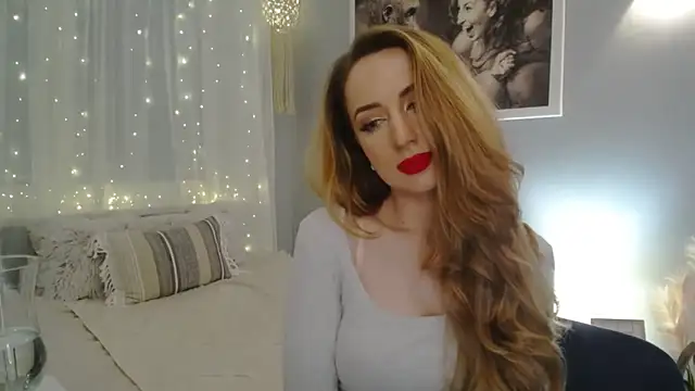 Snapshot of JulietteDiamond chatting on January 2025 12:17:01 AM JulietteDiamond online show from January 2025 12:17:01 AM