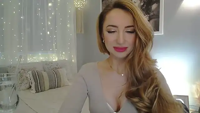 Snapshot of JulietteDiamond chatting on January 2025 03:14:02 PM JulietteDiamond online show from January 2025 03:14:02 PM