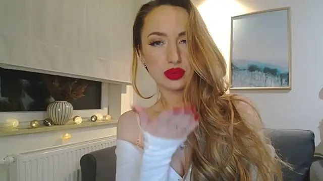 Snapshot of JulietteDiamond chatting on February 2025 10:32:02 PM JulietteDiamond online show from February 2025 10:32:02 PM