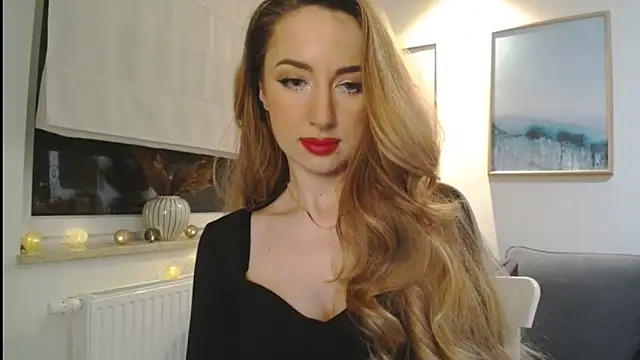 Snapshot of JulietteDiamond chatting on February 2025 06:37:01 PM JulietteDiamond online show from February 2025 06:37:01 PM