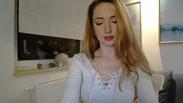 Snapshot of JulietteDiamond chatting on March 2025 07:36:01 PM JulietteDiamond online show from March 2025 07:36:01 PM