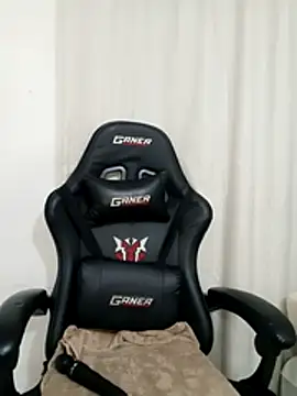 Snapshot of charmainexxx chatting on October 2025 08:43:02 PM charmainexxx online show from October 2025 08:43:02 PM