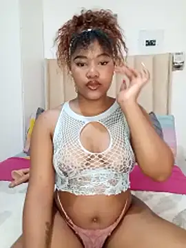 Snapshot of charmainexxx chatting on November 2025 12:18:01 PM charmainexxx online show from November 2025 12:18:01 PM