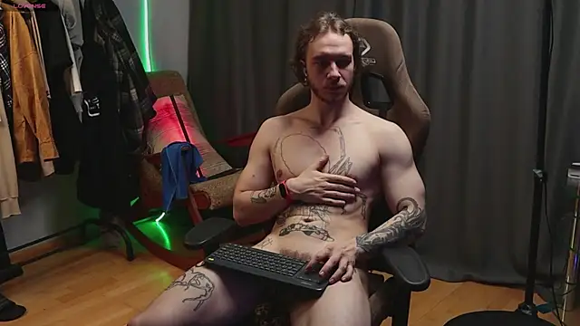 Snapshot of pleasure8869 chatting on January 2025 05:48:01 AM pleasure8869 online show from January 2025 05:48:01 AM