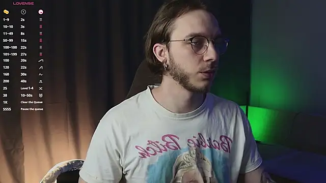 Snapshot of pleasure8869 chatting on January 2025 06:52:02 AM pleasure8869 online show from January 2025 06:52:02 AM