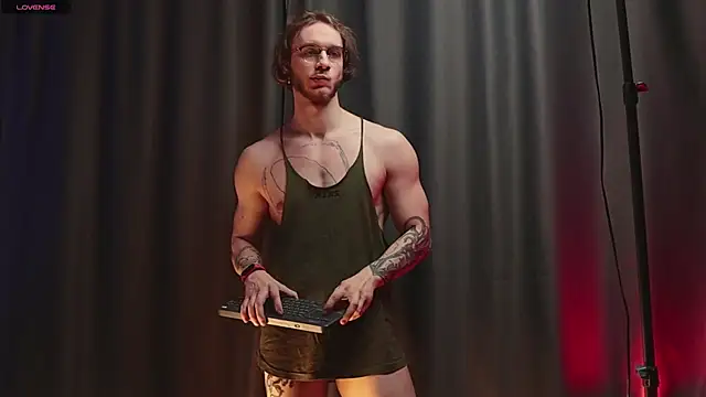 Snapshot of pleasure8869 chatting on January 2025 05:10:02 AM pleasure8869 online show from January 2025 05:10:02 AM