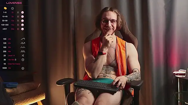 Snapshot of pleasure8869 chatting on January 2025 08:13:01 AM pleasure8869 online show from January 2025 08:13:01 AM