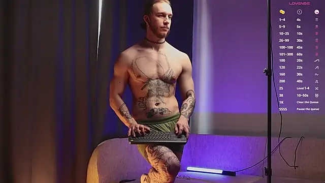 Snapshot of pleasure8869 chatting on March 2025 07:26:02 AM pleasure8869 online show from March 2025 07:26:02 AM