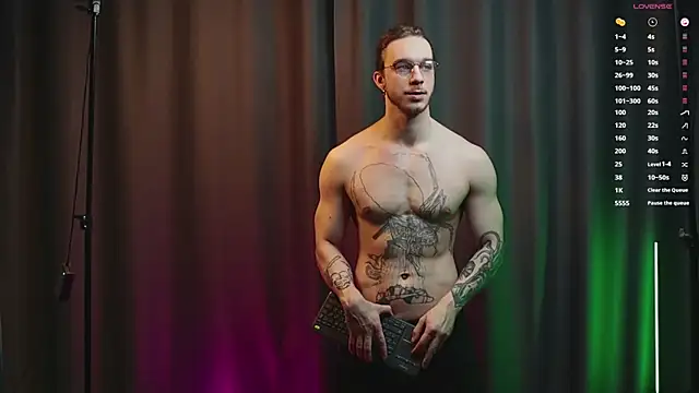 Snapshot of pleasure8869 chatting on March 2025 07:09:02 AM pleasure8869 online show from March 2025 07:09:02 AM