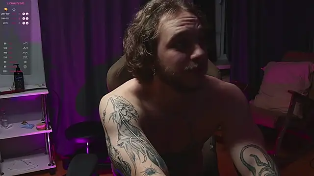 Snapshot of pleasure8869 chatting on October 2025 04:38:01 PM pleasure8869 online show from October 2025 04:38:01 PM