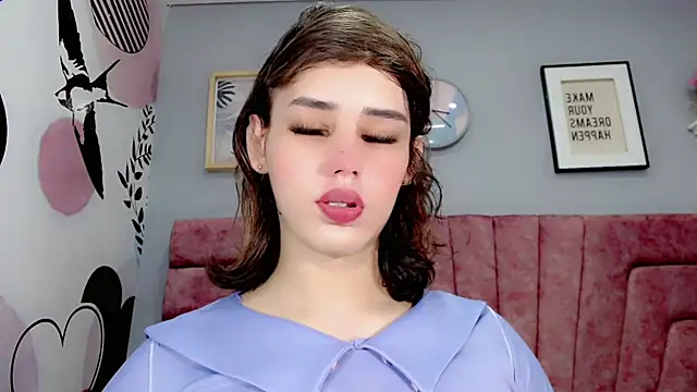 Snapshot of ValeriaAguilar chatting on December 2024 01:54:02 PM ValeriaAguilar online show from December 2024 01:54:02 PM