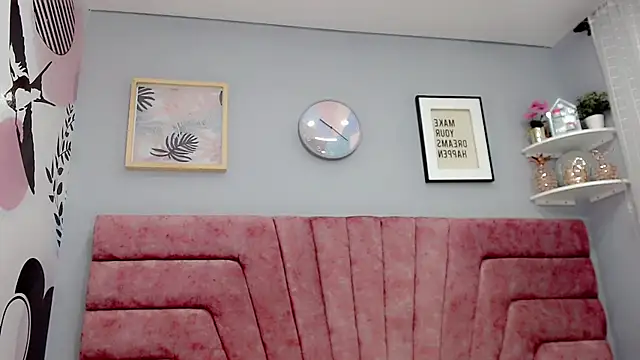 Snapshot of ValeriaAguilar chatting on December 2024 06:56:02 PM ValeriaAguilar online show from December 2024 06:56:02 PM