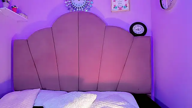 Snapshot of ValeriaAguilar chatting on October 2025 08:43:01 PM ValeriaAguilar online show from October 2025 08:43:01 PM