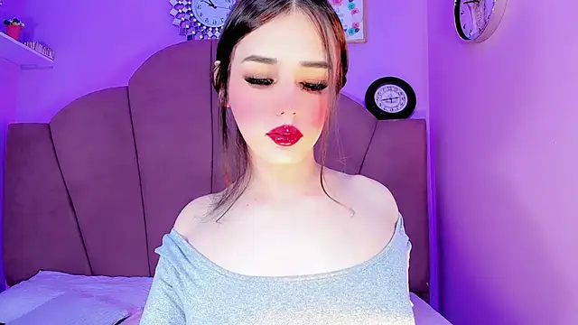 Snapshot of ValeriaAguilar chatting on November 2025 08:33:02 PM ValeriaAguilar online show from November 2025 08:33:02 PM