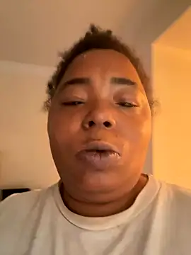 Snapshot of JCCaramelbarbie1 chatting on November 2025 01:33:02 PM JCCaramelbarbie1 online show from November 2025 01:33:02 PM