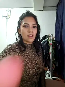 Thaliacooper  online show from February 2025 11:04:02 PM