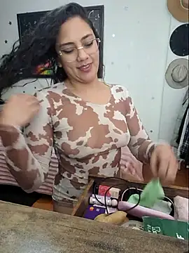 Snapshot of Thaliacooper_ chatting on August 2026 11:47:01 PM Thaliacooper online show from August 2026 11:47:01 PM
