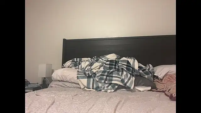 Snapshot of QueenLolaX chatting on October 2025 03:10:02 AM QueenLolaX online show from October 2025 03:10:02 AM