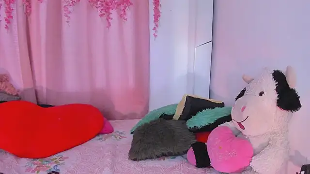 msschloee  online show from November 2025 10:42:02 PM