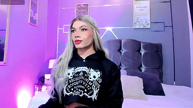 Megan Do Santos online show from November 2025 01:33:01 PM