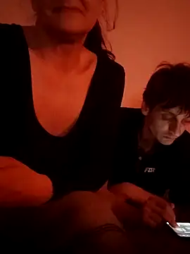 Snapshot of Rozpolcena chatting on March 2026 12:14:01 AM Rozpolcena online show from March 2026 12:14:01 AM