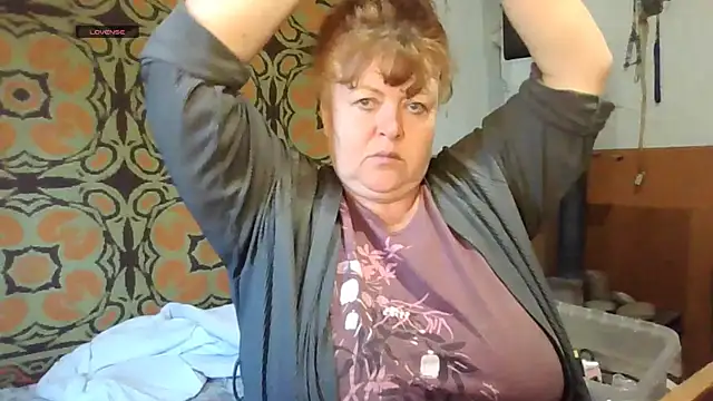 RoseRed69 online show from October 2025 02:28:02 AM