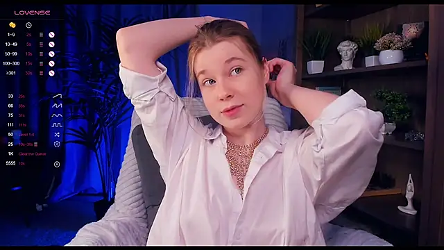 Snapshot of PollyHathor chatting on January 2025 01:45:02 AM PollyHathor online show from January 2025 01:45:02 AM