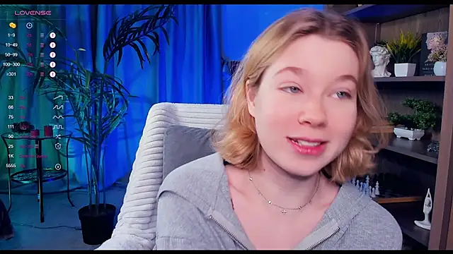 Snapshot of PollyHathor chatting on February 2025 09:29:02 PM PollyHathor online show from February 2025 09:29:02 PM