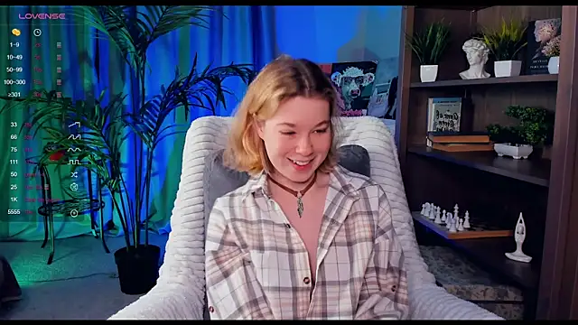 Snapshot of PollyHathor chatting on February 2025 09:29:01 PM PollyHathor online show from February 2025 09:29:01 PM