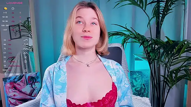 Snapshot of PollyHathor chatting on February 2025 09:39:01 PM PollyHathor online show from February 2025 09:39:01 PM