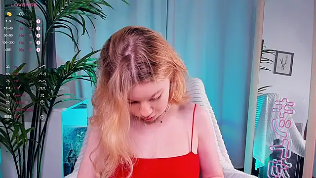 Snapshot of PollyHathor chatting on February 2025 09:36:01 PM PollyHathor online show from February 2025 09:36:01 PM