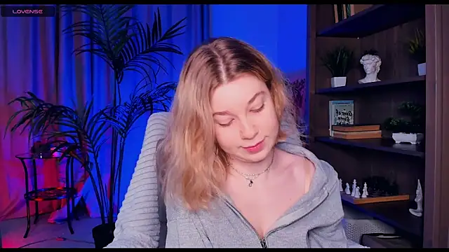 Snapshot of PollyHathor chatting on March 2025 09:21:02 PM PollyHathor online show from March 2025 09:21:02 PM