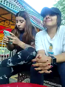 Snapshot of caro_sweett chatting on December 2024 11:32:02 AM caro sweett online show from December 2024 11:32:02 AM