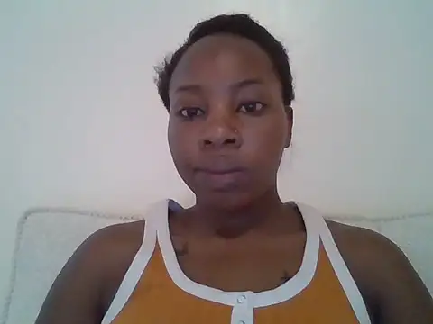 Snapshot of Queen_loveer chatting on June 2026 12:38:02 PM Queen loveer online show from June 2026 12:38:02 PM