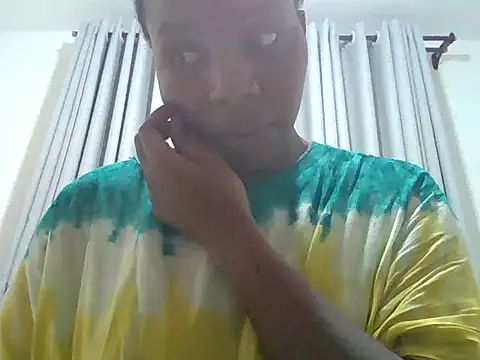 Snapshot of Queen_loveer chatting on July 2026 10:09:02 PM Queen loveer online show from July 2026 10:09:02 PM