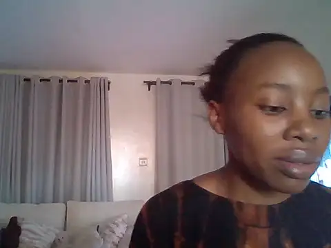 Snapshot of Queen_loveer chatting on July 2026 10:30:01 AM Queen loveer online show from July 2026 10:30:01 AM