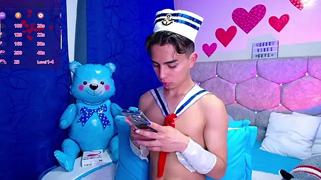 OwenBluee online show from February 2025 04:42:02 AM