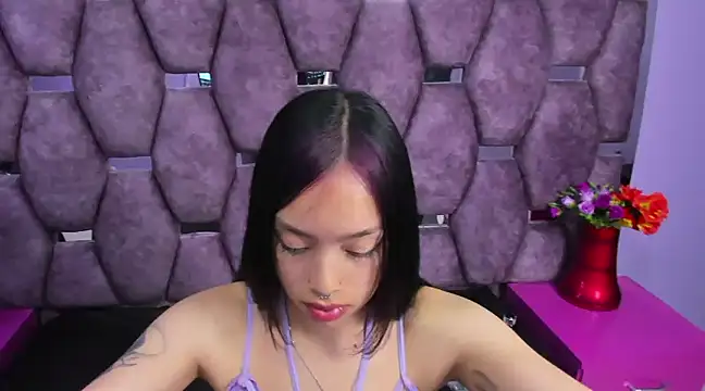 Snapshot of Sofia_Mirandaa18 chatting on January 2025 04:48:02 PM Sofia Mirandaa18 online show from January 2025 04:48:02 PM