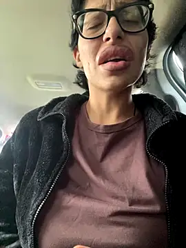 Snapshot of myloveforyouu chatting on November 2025 10:09:02 PM myloveforyouu online show from November 2025 10:09:02 PM