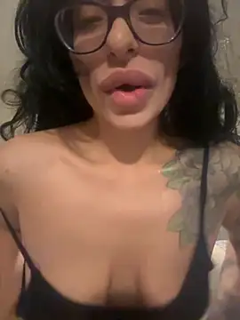 Snapshot of myloveforyouu chatting on November 2025 12:50:02 PM myloveforyouu online show from November 2025 12:50:02 PM