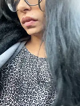 Snapshot of myloveforyouu chatting on December 2025 06:36:02 PM myloveforyouu online show from December 2025 06:36:02 PM