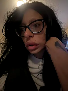 Snapshot of myloveforyouu chatting on December 2025 01:31:02 PM myloveforyouu online show from December 2025 01:31:02 PM