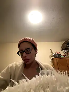 Snapshot of myloveforyouu chatting on December 2025 07:12:01 AM myloveforyouu online show from December 2025 07:12:01 AM