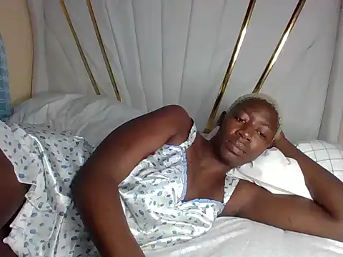 SquirtQueen16 online show from November 2025 07:41:02 AM