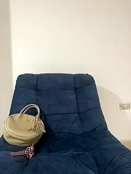 Snapshot of SweetLatiin_ chatting on November 2025 08:20:01 PM SweetLatiin online show from November 2025 08:20:01 PM