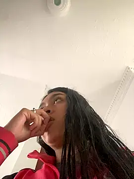 Snapshot of SweetLatiin_ chatting on November 2025 08:52:01 PM SweetLatiin online show from November 2025 08:52:01 PM