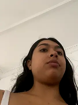 Snapshot of SweetLatiin_ chatting on November 2025 04:55:01 PM SweetLatiin online show from November 2025 04:55:01 PM