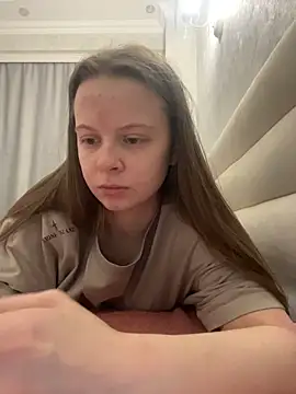 Snapshot of wrenlie chatting on December 2025 03:00:01 AM wrenlie online show from December 2025 03:00:01 AM