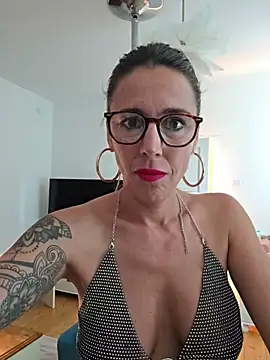 Snapshot of Klamsine chatting on July 2026 05:38:01 AM Klamsine online show from July 2026 05:38:01 AM